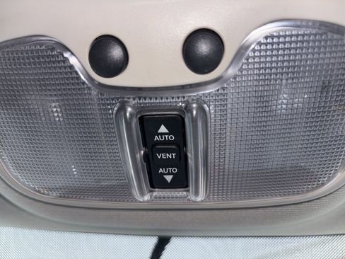 Used 2016 Jeep Patriot High Altitude FWD image 20