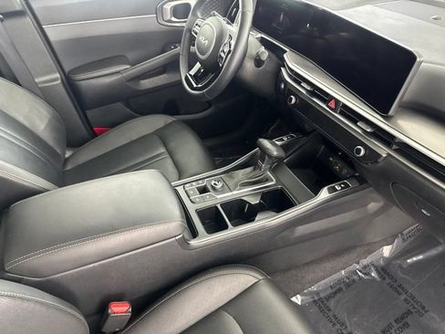 Certified 2025 Kia Sorento EX w/ Panoramic Sunroof Package FWD image 23