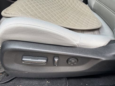 Used 2018 Honda CR-V EX image 6