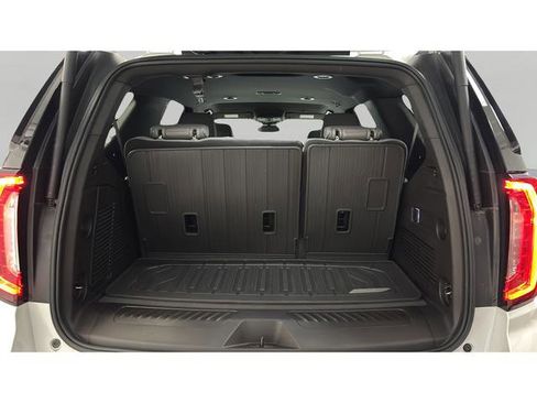 Used 2024 GMC Yukon SLT AWD/4WD image 18