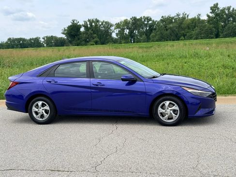 Used 2021 Hyundai Elantra SE FWD image 38
