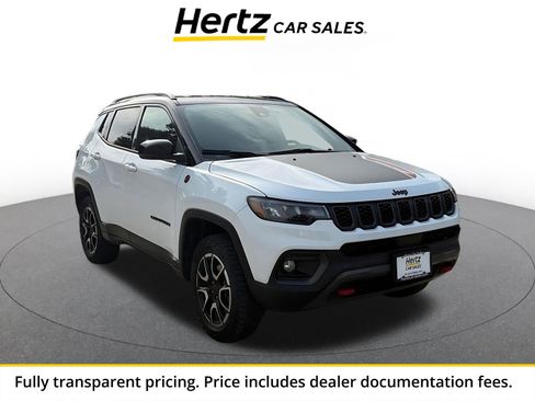 Used 2025 Jeep Compass Trailhawk AWD/4WD image 1
