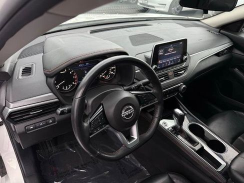 Certified 2024 Nissan Altima 2.5 SR image 18