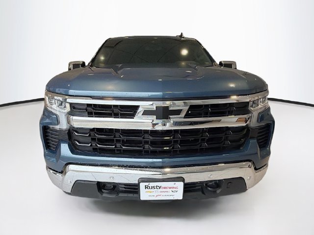 Used 2024 Chevrolet Silverado 1500 LT AWD/4WD image 2