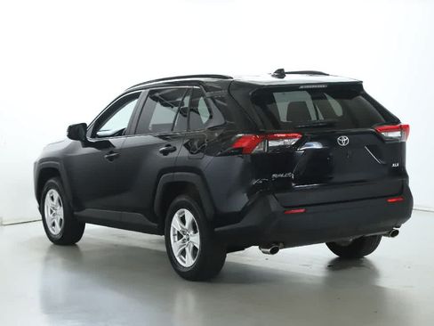Used 2019 Toyota RAV4 XLE w/ Convenience Package FWD image 40
