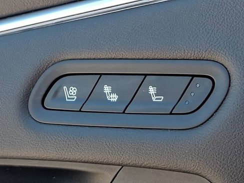 Certified 2022 Cadillac Escalade Premium Luxury AWD/4WD image 26