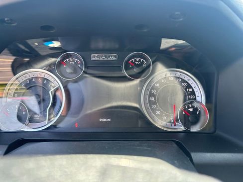 Used 2019 RAM 1500 Express w/ Wheel & Sound Group AWD/4WD image 12