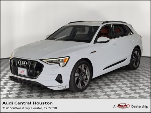 Used 2021 Audi e-tron Premium w/ Convenience Plus Package image 1