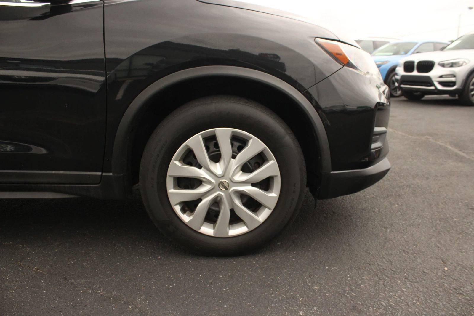 Used 2018 Nissan Rogue S AWD/4WD image 10