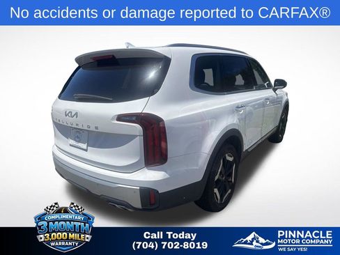 Used 2024 Kia Telluride S w/ S Sunroof Package FWD image 4