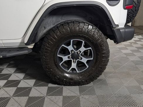 Used 2019 Jeep Wrangler Unlimited Rubicon AWD/4WD image 12