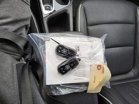 Certified 2025 Buick Encore GX Avenir w/ Avenir Technology Package AWD/4WD image 29
