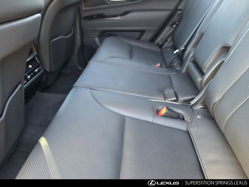 Used 2024 Lexus LX 600 4WD w/ Premium Package image 27