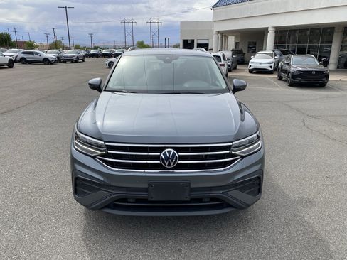 Certified 2022 Volkswagen Tiguan SE w/ Panoramic Sunroof Package image 37
