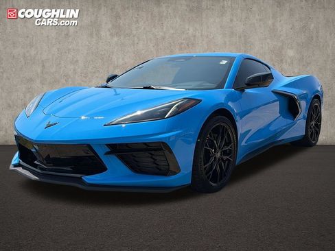 Used 2025 Chevrolet Corvette Stingray Preferred Cpe RWD image 4