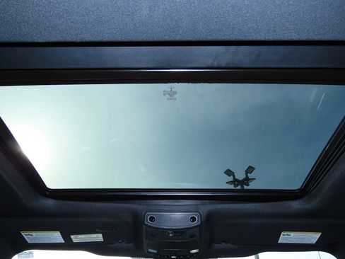 Certified 2019 Ford F150 Lariat image 26