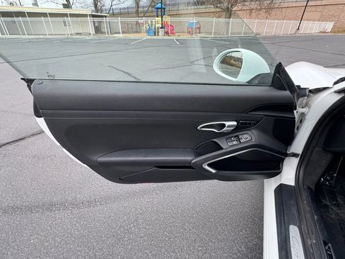 Used 2019 Porsche 911 Carrera image 17