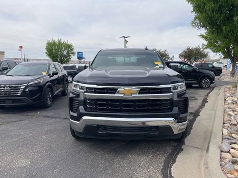 Used 2024 Chevrolet Silverado 1500 LT image 2