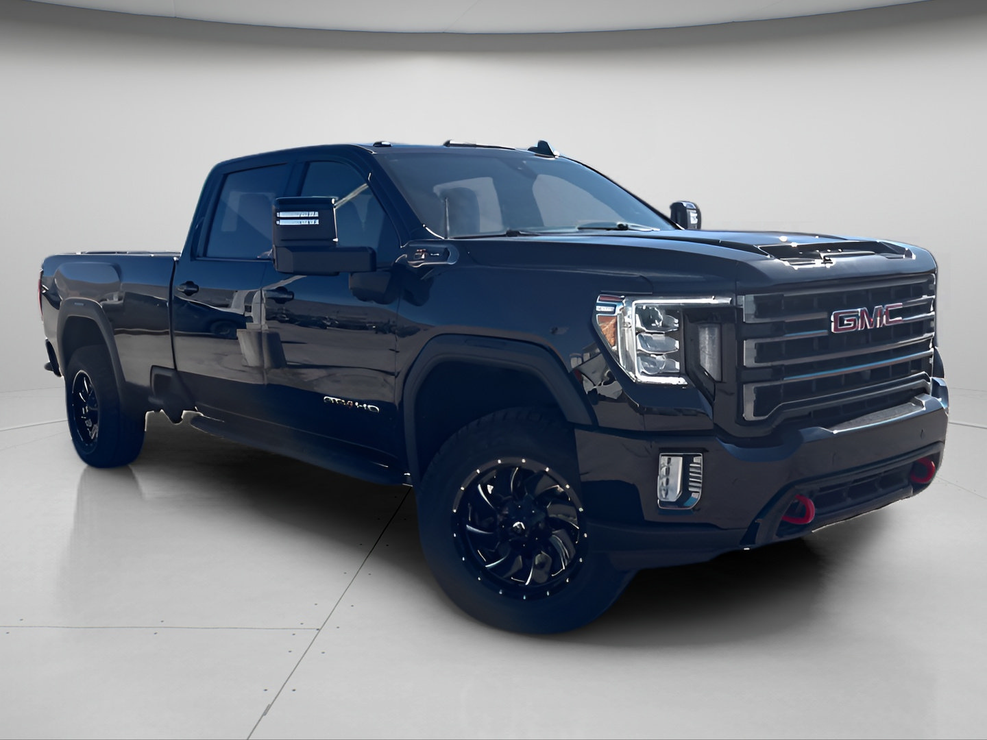 Used 2022 GMC Sierra 2500 AT4 w/ AT4 Premium Plus Package AWD/4WD image 2