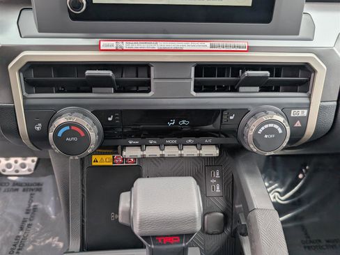 Used 2025 Toyota Tacoma TRD Sport w/ TRD Sport Upgrade Package image 27