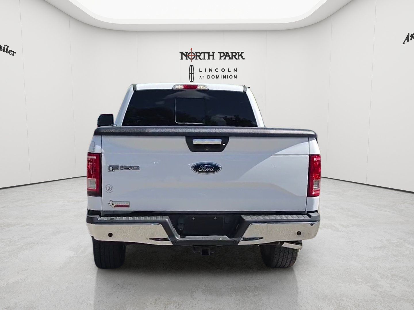 Used 2017 Ford F150 XLT w/ Equipment Group 302A Luxury AWD/4WD image 4