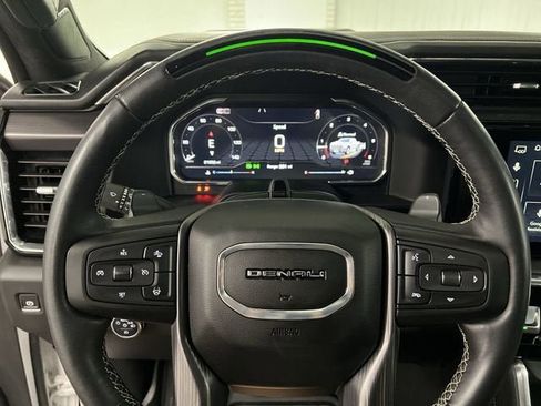 Certified 2025 GMC Sierra 1500 Denali Ultimate AWD/4WD image 11