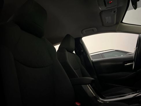 Used 2020 Toyota Corolla LE image 17