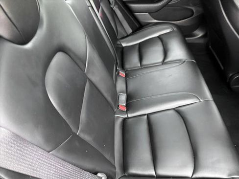 Used 2022 Tesla Model 3 Long Range image 17