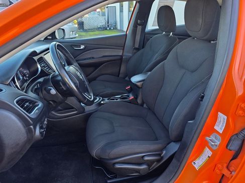 Used 2013 Dodge Dart SXT image 4