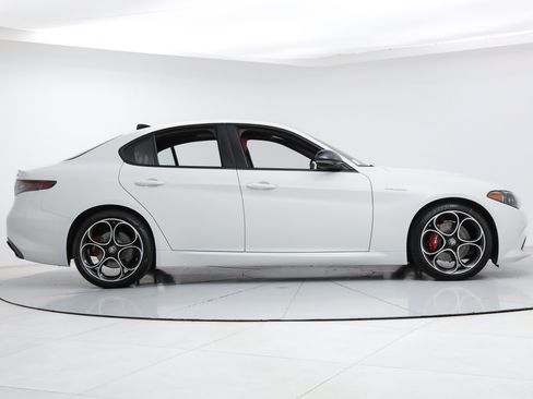 New 2026 Alfa Romeo Giulia w/ Driving Assist Package RWD image 6