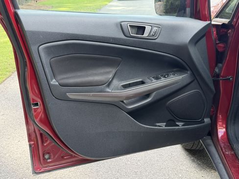 Used 2020 Ford EcoSport SE FWD image 4