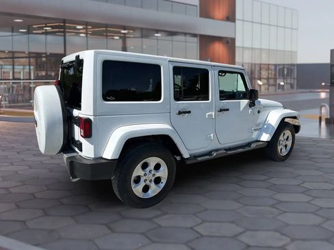 Used 2015 Jeep Wrangler Unlimited Sahara w/ Mopar Chrome Edition Group AWD/4WD image 15