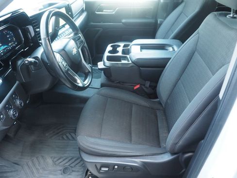 Used 2024 Chevrolet Silverado 2500 LT image 11