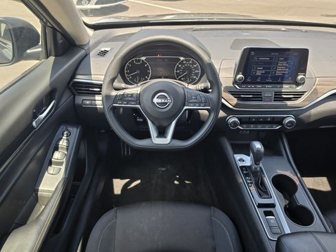 Certified 2025 Nissan Altima 2.5 SV AWD/4WD image 13