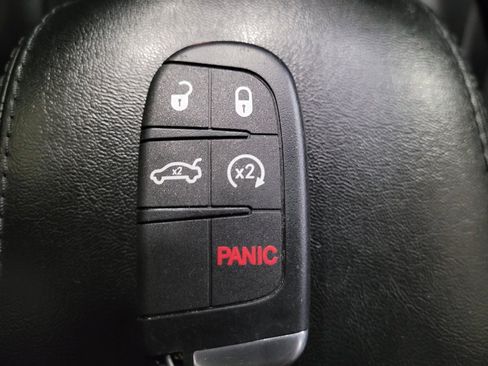 Used 2021 Jeep Cherokee Latitude Plus AWD/4WD image 32
