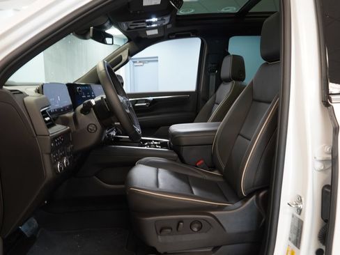 New 2025 Chevrolet Tahoe Premier w/ Sun And Tow Package AWD/4WD image 6