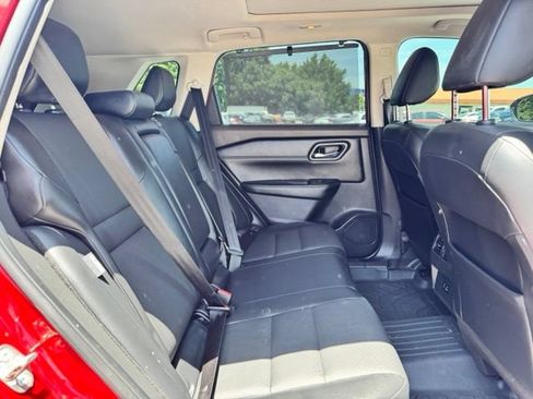 Used 2021 Nissan Rogue SV w/ Premium Package AWD/4WD image 30