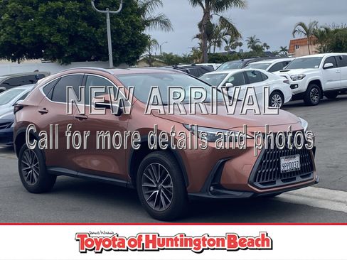 Used 2025 Lexus NX 250 FWD image 1