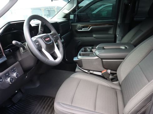 New 2025 GMC Sierra 1500 SLE w/ Preferred Package image 13