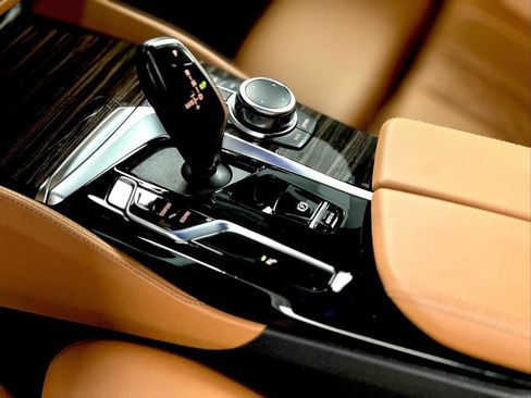 Used 2022 BMW 530i xDrive w/ M Sport Package AWD/4WD image 42