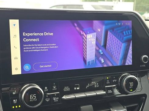 Used 2023 Toyota Highlander Platinum FWD image 31