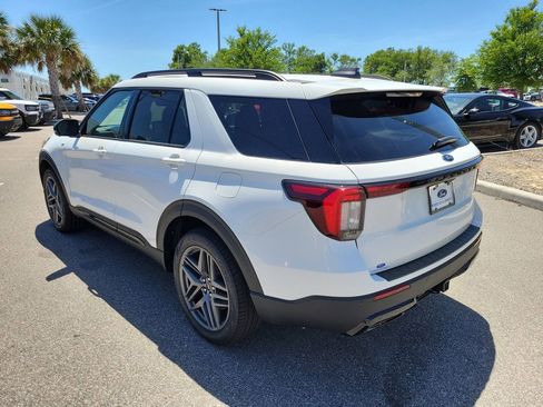 New 2026 Ford Explorer ST-Line w/ ST-Line Street Pack image 3
