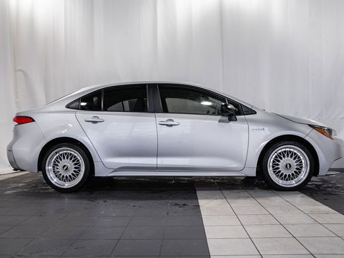 Used 2021 Toyota Corolla LE w/ Carpet Mat Package (TMS) image 3