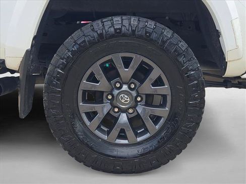 Used 2023 Toyota Tacoma SR5 RWD image 21
