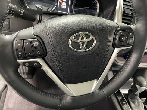Used 2016 Toyota Highlander Limited Platinum image 34
