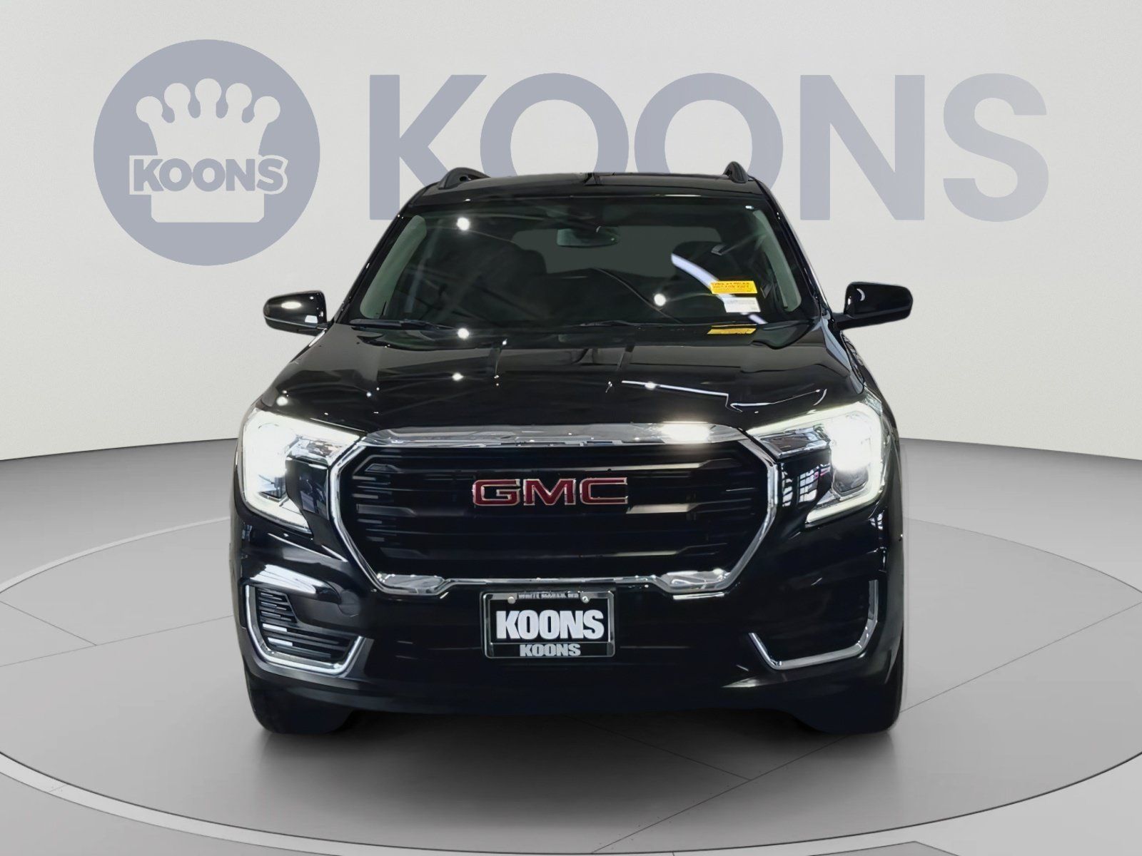 Used 2023 GMC Terrain SLE w/ Driver Convenience Package AWD/4WD image 4
