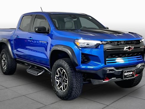 Used 2023 Chevrolet Colorado ZR2 w/ ZR2 Convenience Package III AWD/4WD image 3