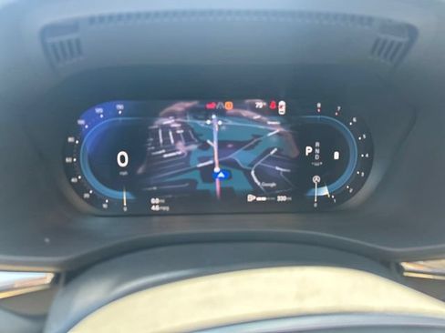 Certified 2025 Volvo XC60 B5 Plus AWD/4WD image 23