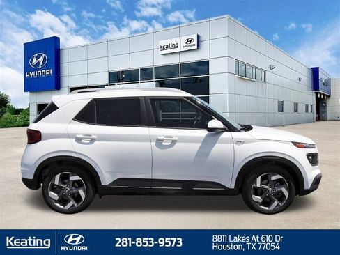 Certified 2025 Hyundai Venue SEL FWD image 4