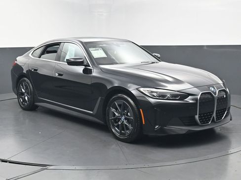 Used 2024 BMW i4 eDrive40 w/ Premium Package RWD image 4